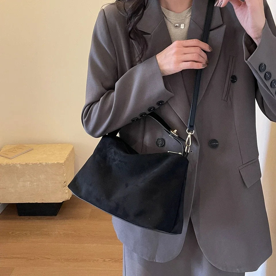 Brown Suede Shoulder Bag – Adjustable Strap and Gold-Tone Zip