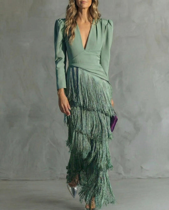Chic Midi Dress with Statement Fringe Sleeves