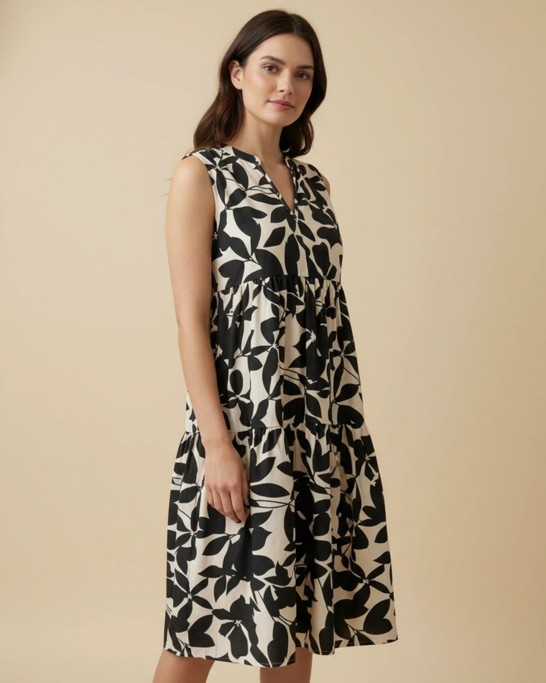 Sleeveless Leaf-Print A-Line Midi Dress with Ruffled Skirt