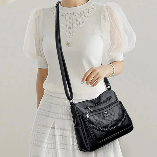 Soft Leather Crossbody Bag – 23 × 27 cm with Zip and Magnetic Closure