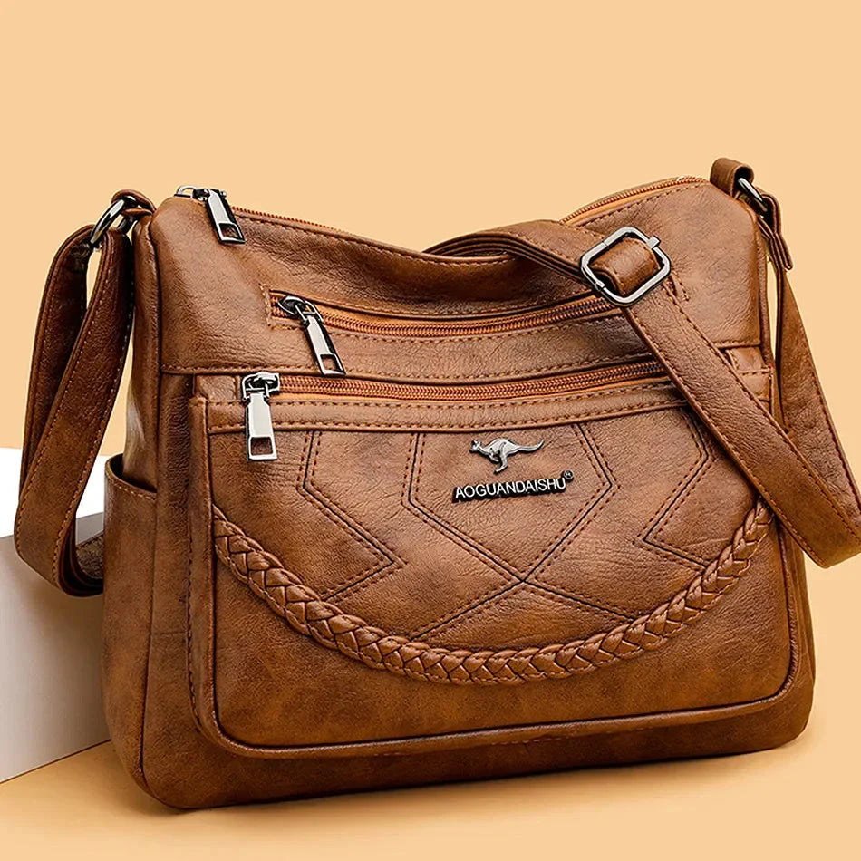 Soft Leather Crossbody Bag – 23 × 27 cm with Zip and Magnetic Closure