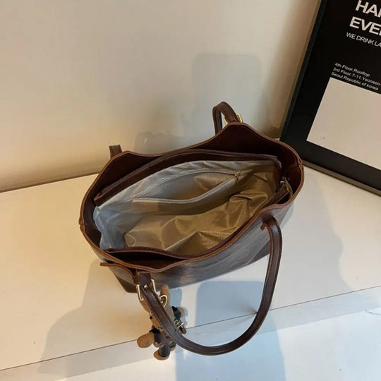 Vegan Leather Shoulder Bag – Spacious Everyday Work and Shopping Style