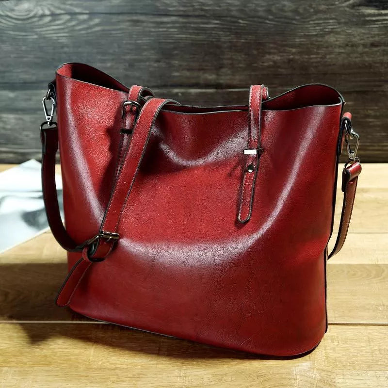 Vintage Faux Leather Shoulder Bag – Magnetic Flap and Adjustable Strap