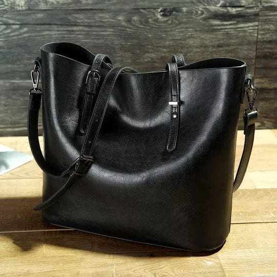 Vintage Faux Leather Shoulder Bag – Magnetic Flap and Adjustable Strap