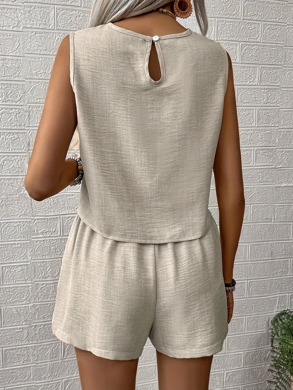 Women’s Crop Top and Wide Shorts Set – Lightweight Summer Two-Piece Outfit