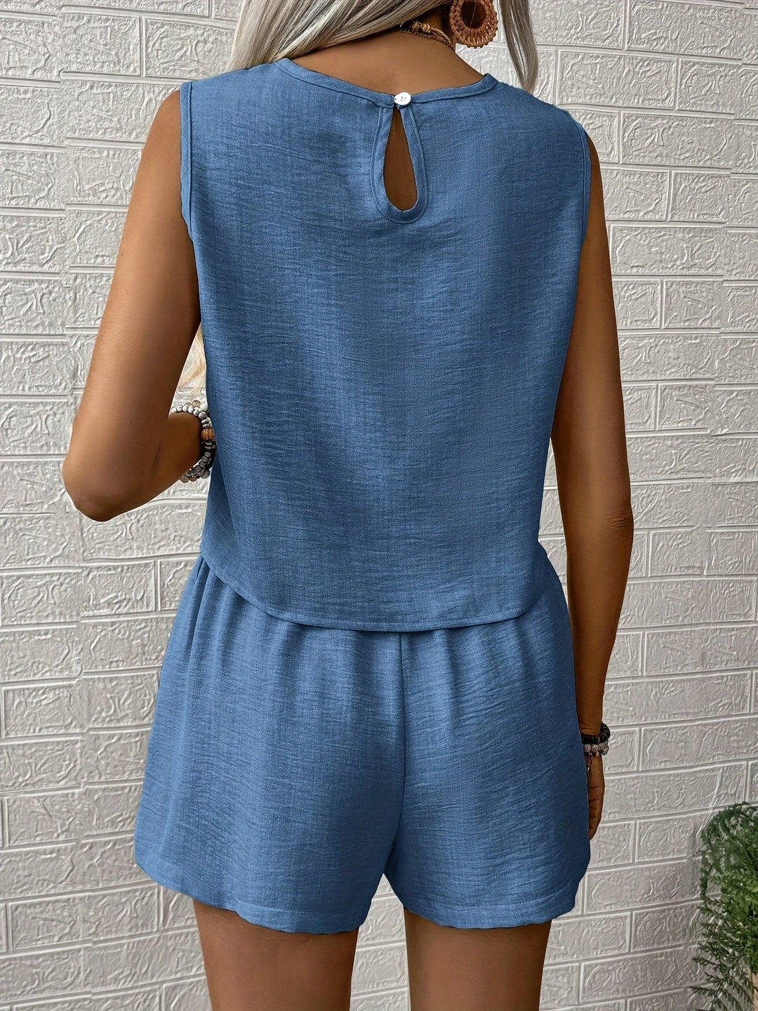 Women’s Crop Top and Wide Shorts Set – Lightweight Summer Two-Piece Outfit