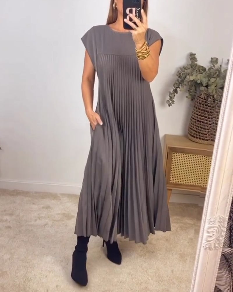 Women's Flowing Pleated Maxi Dress – Refined Everyday Style
