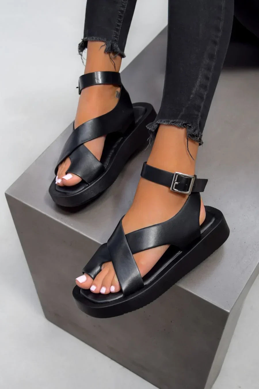 Women’s Gladiator Sandals with Adjustable Buckles and Thick Cushioned Sole