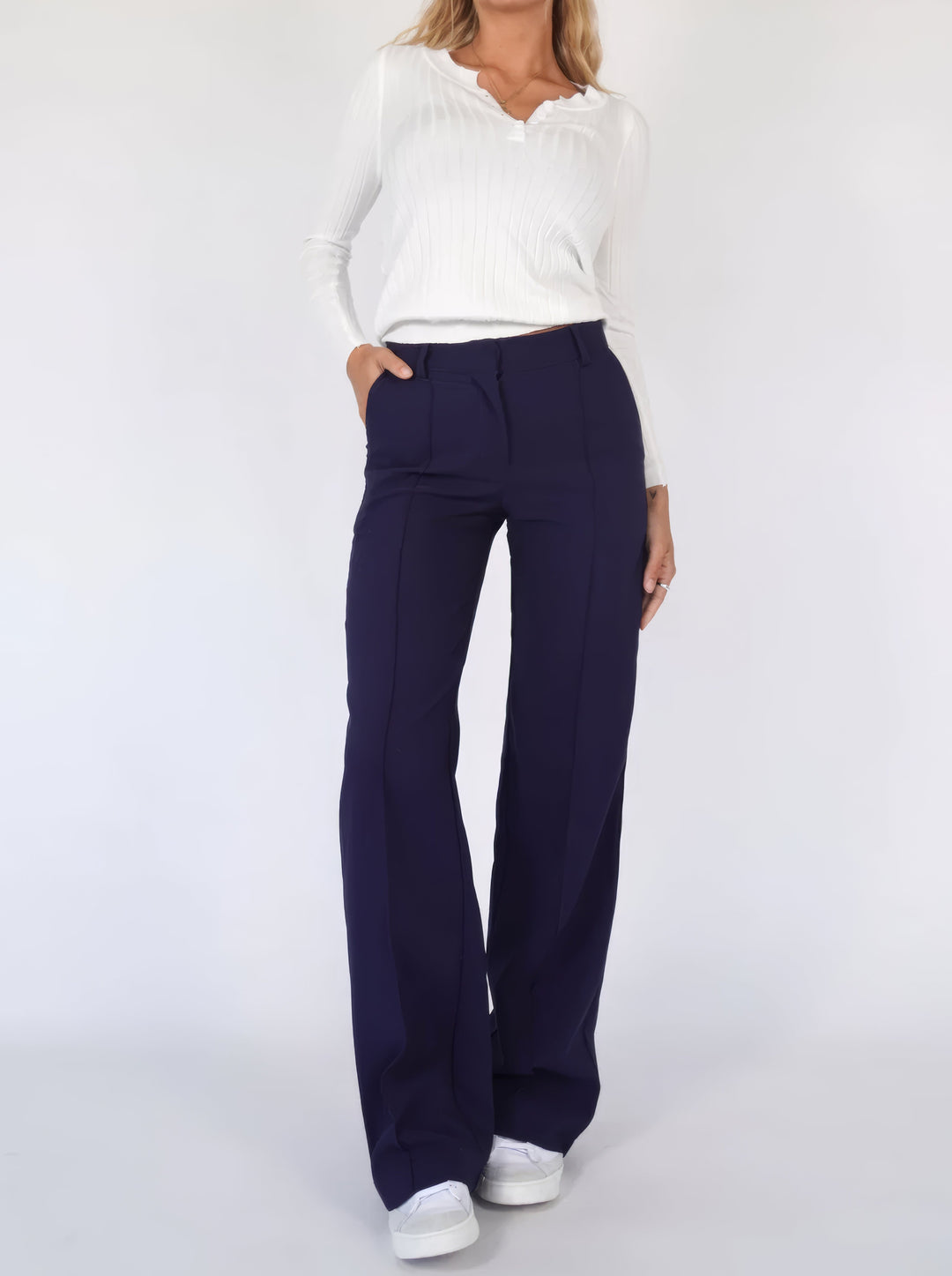 Women’s High-Waisted Straight-Leg Pants – Soft Stretch Trousers