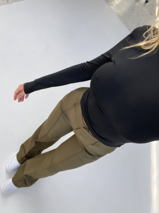 Women’s High-Waisted Straight-Leg Pants – Soft Stretch Trousers