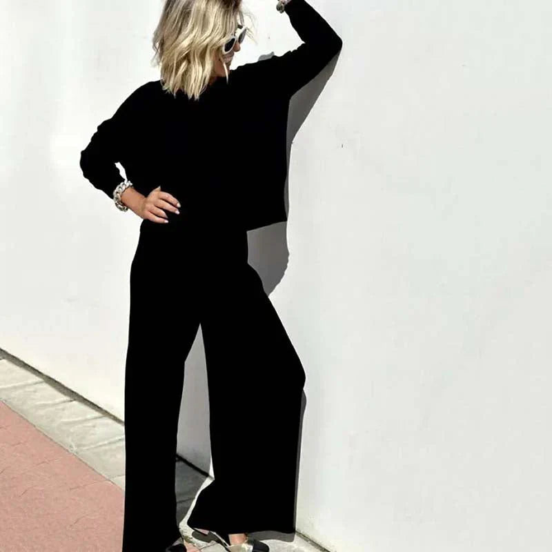 Women's Knitted Lounge Set – Oversized Sweater and Elastic-Waist Trousers