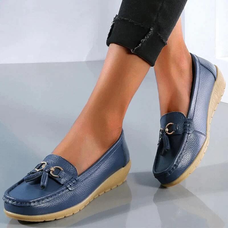 Women's Leather Bow-and-Fringe Loafers with Cushioned Insole