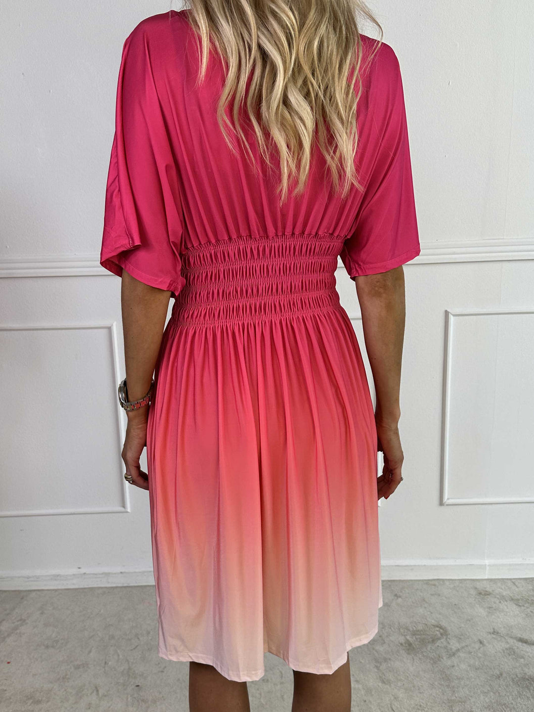 Women’s Ombre V-Neck Midi Dress – Flowing Summer Style