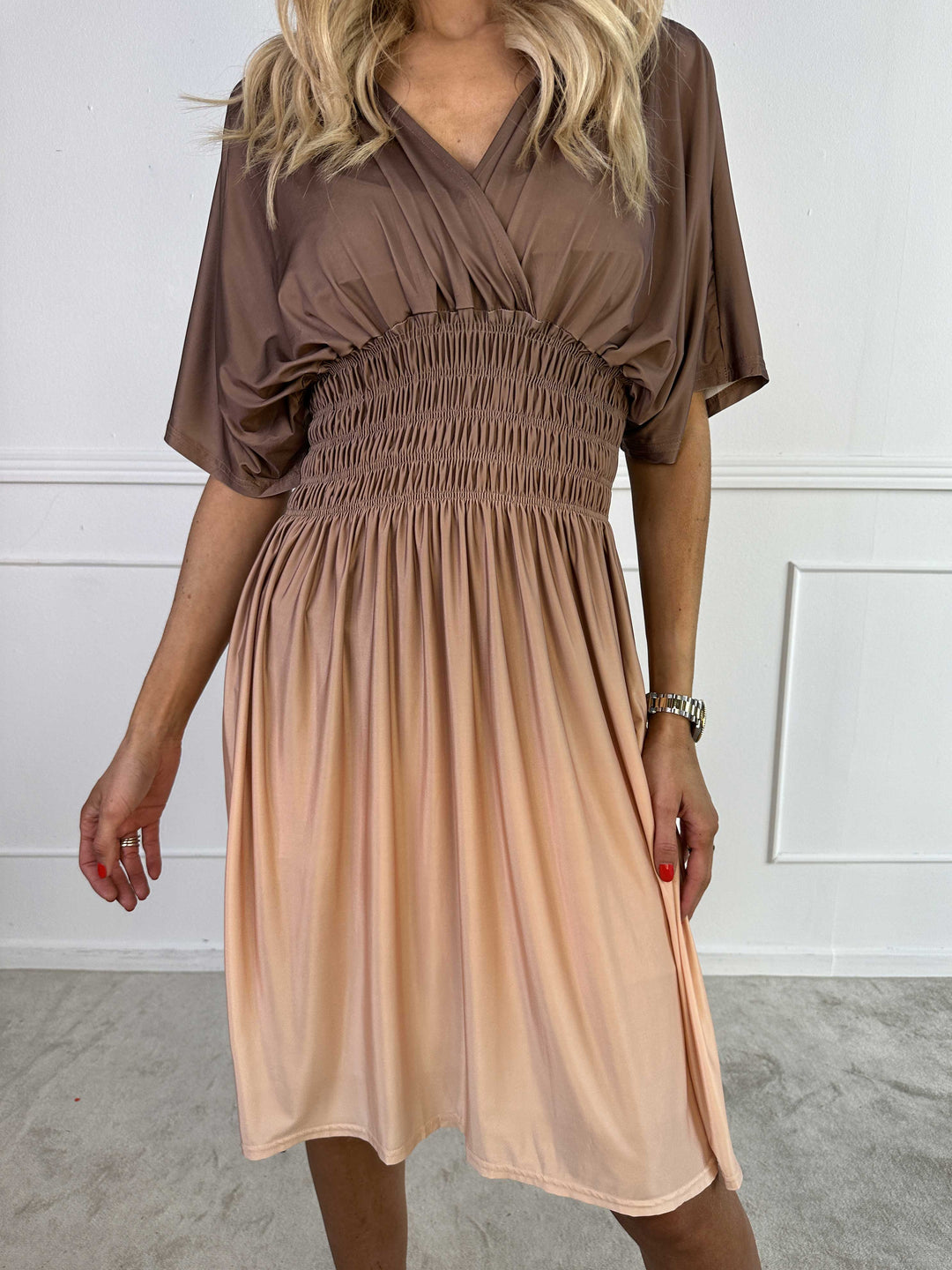 Women’s Ombre V-Neck Midi Dress – Flowing Summer Style