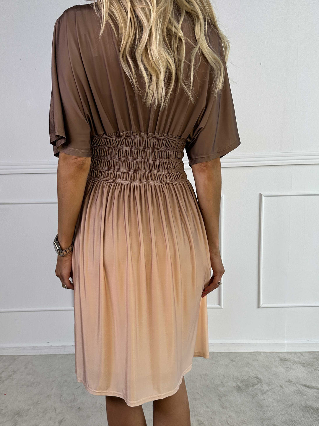Women’s Ombre V-Neck Midi Dress – Flowing Summer Style