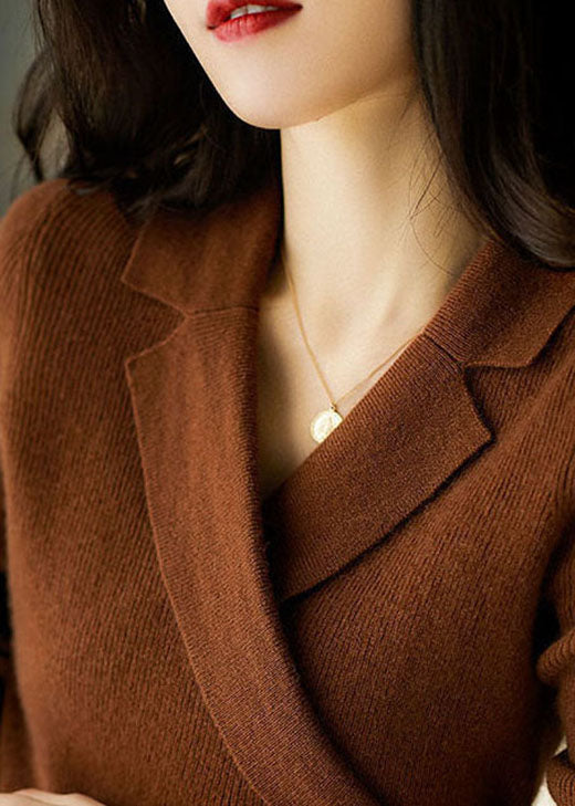 Women’s Peter Pan Collar Sweater – Fitted Knit with Asymmetrical Hem