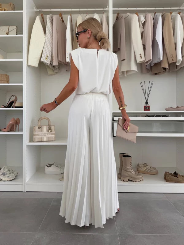 Women’s Pleated Two-Piece Set – Relaxed Top and Wide-Leg Trousers