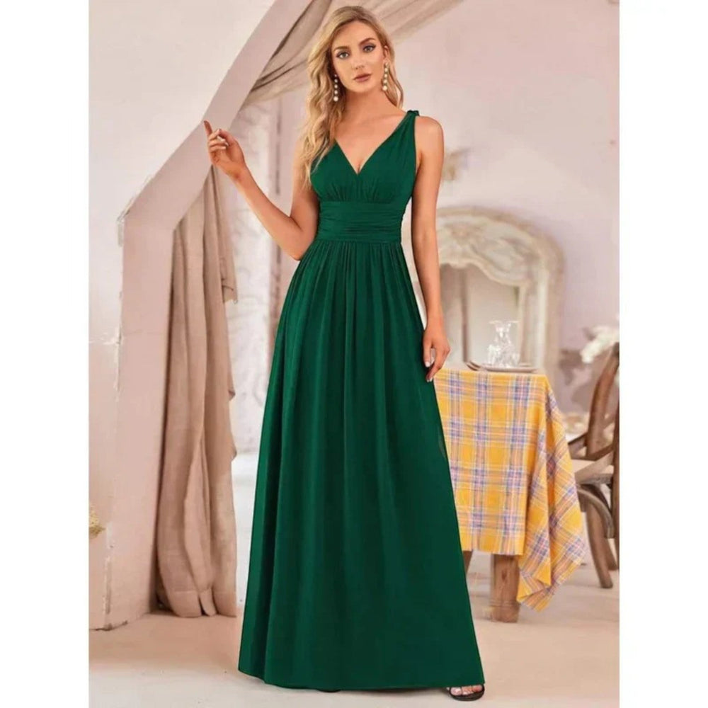 Women's Sleeveless Deep V-Neck Maxi Dress – Elegant Flowing Fit