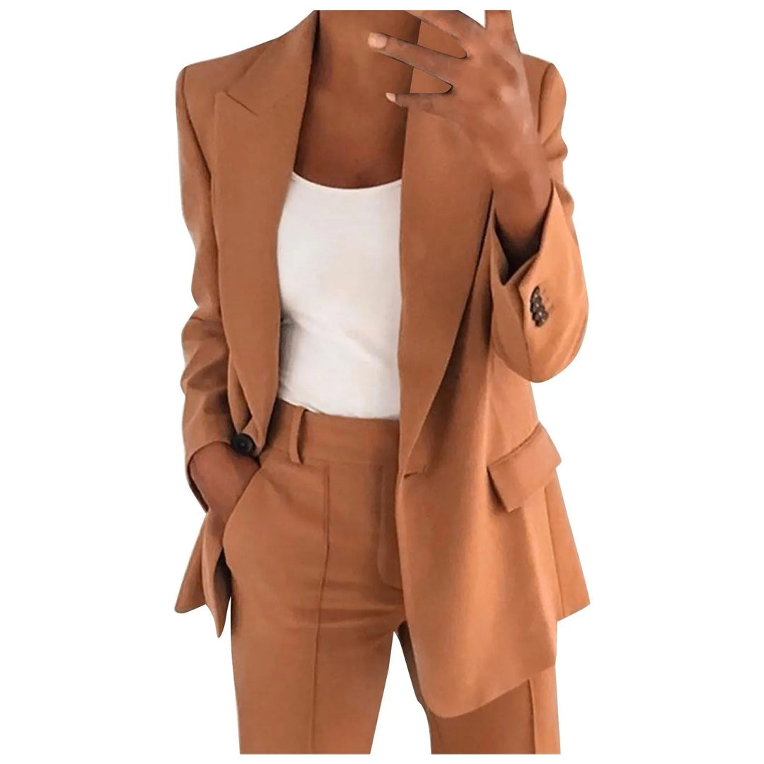 Women’s Two-Piece Business Suit – Fitted Blazer and High-Waist Tapered Trousers