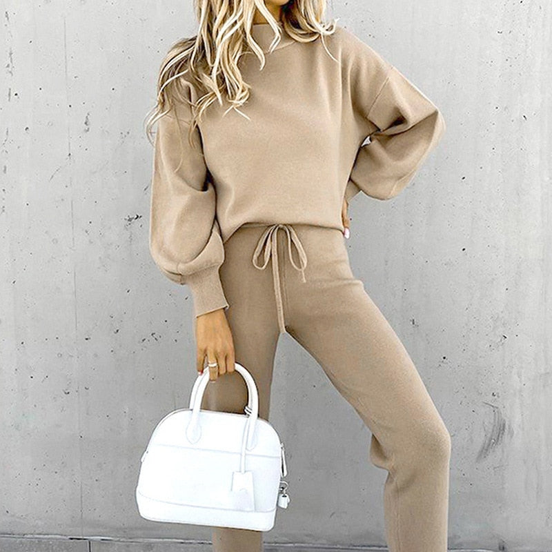 Women’s Two-Piece Lounge Tracksuit – High-Neck Top and Drawstring Trousers