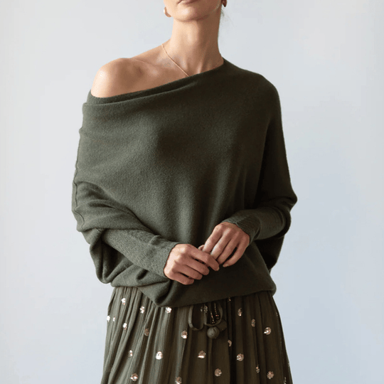 Women’s Winter Crew-Neck Sweater – Soft Warm Fitted Knit